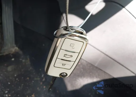 2017 Volkswagen Jetta 1.8T Sport z USA, uszkodzony, nr VIN 3VWD17AJ6HM308228